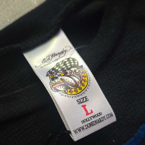 Ed Hardy Black and Pink Skull Long Sleeve Tee - Picture 8 of 15